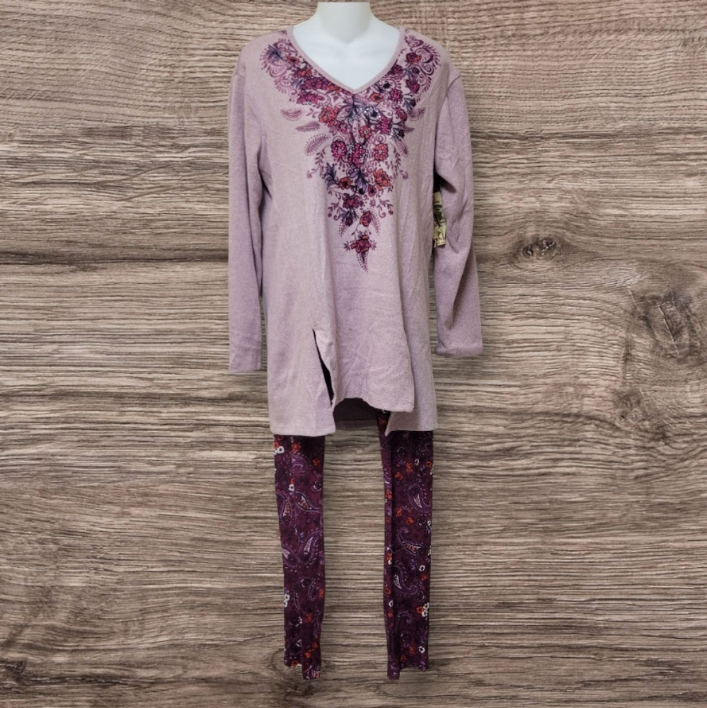 One World Purple Paisley Tunic With Leggins Set - NWT - Picture 3 of 6